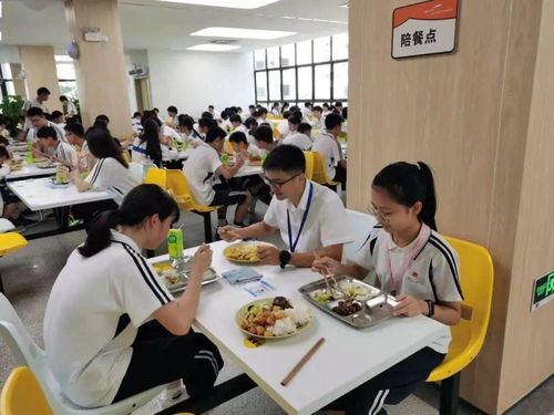 以歌舞為翼，提升餐飲服務品質，共筑校園幸福生活