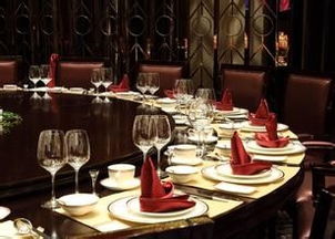 打破常規用餐體驗 餐飲服務中個性化歌舞活動的完美融合之道